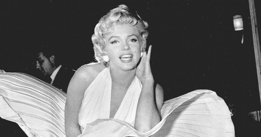Movie dresses Marilyn